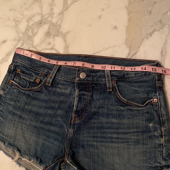Levi’s 501 Shorts Womens size 25 Denim Cut off - Picture 8 of 10